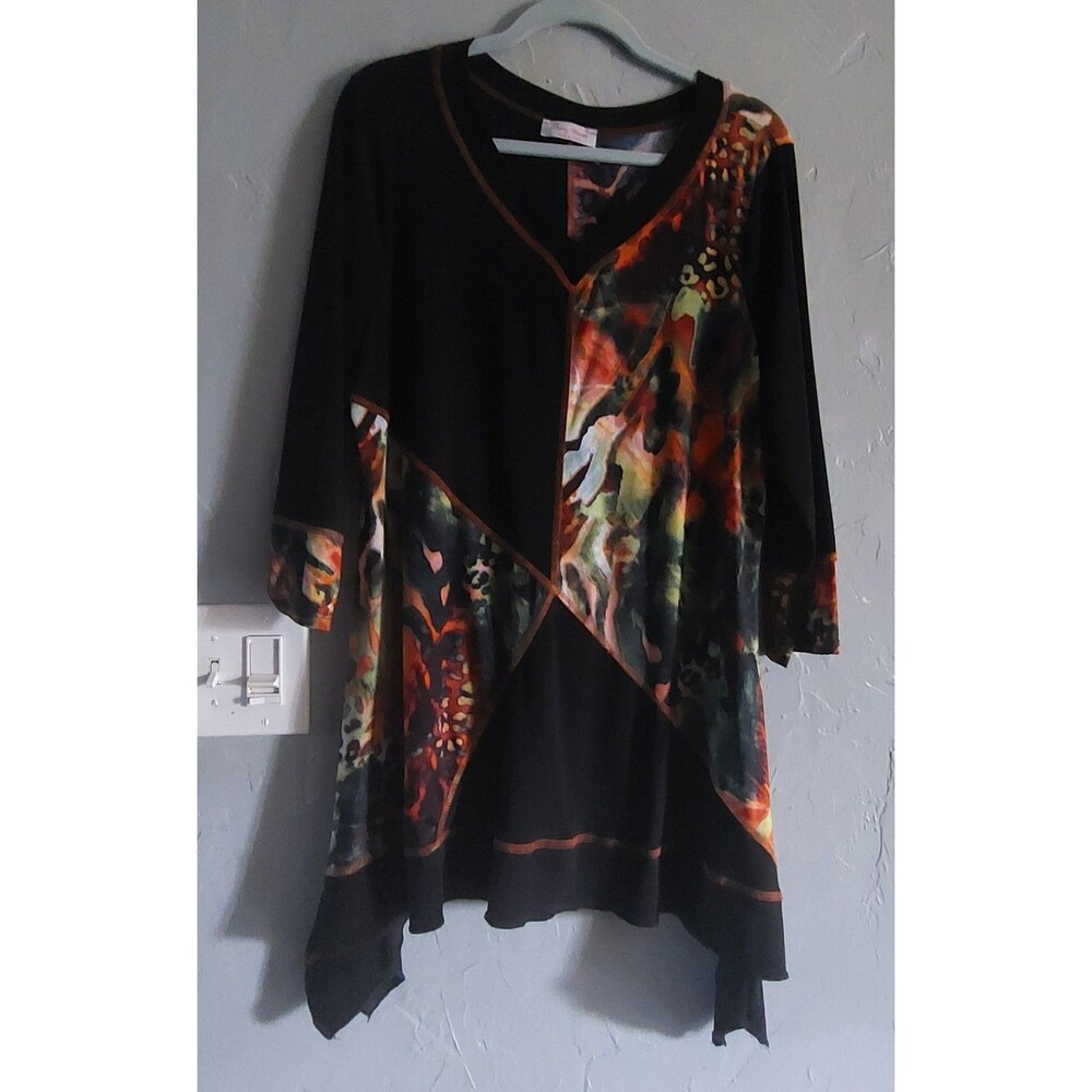 Pretty Woman Funky Patchwork Tunic Top. It features an asymmetrica Women L.